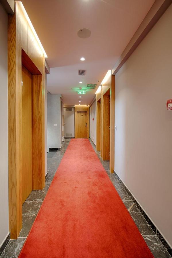 Primo Hotel Tirana Bagian luar foto
