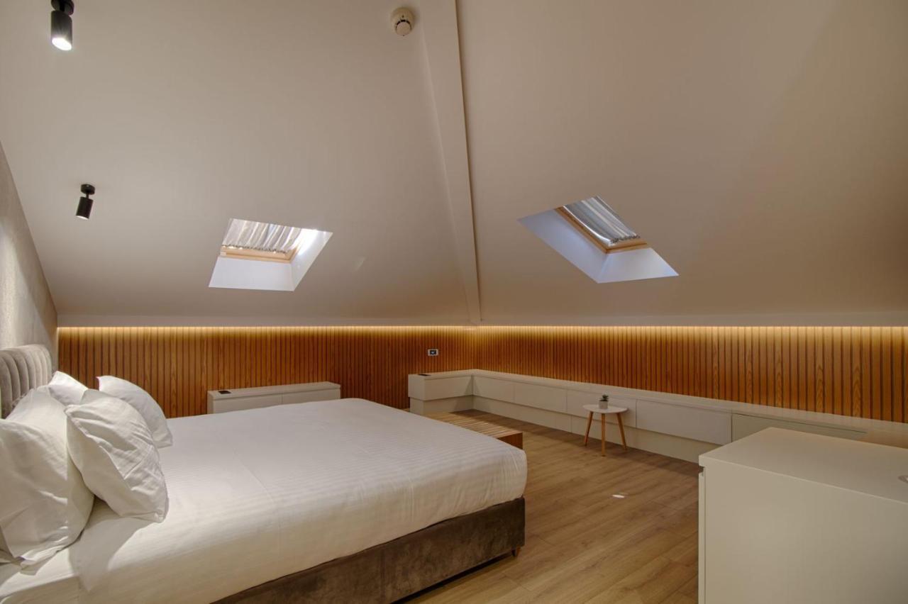 Primo Hotel Tirana Bagian luar foto
